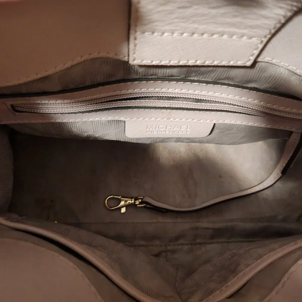 Michael kors purse pink - Picture 5 of 8